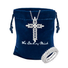 Divine Brillance Personalized Ring and Cross Pendant Set 12154 0017 g gift pouch