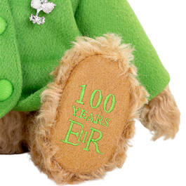The Queen Elizabeth II 100th Birthday Bear by Steiff 10859 0035 d insignia