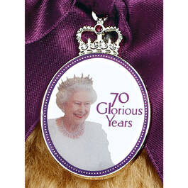 The Steiff Platinum Jubilee Bear 10859 0019 c detail